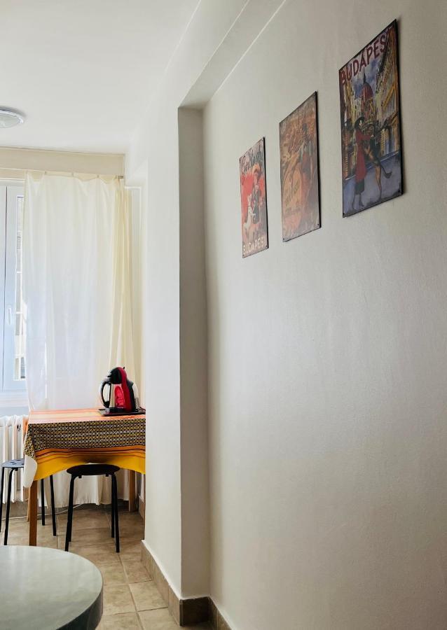 Bauhaus Flat In Amazing Location Apartment บูดาเปสต์ ภายนอก รูปภาพ